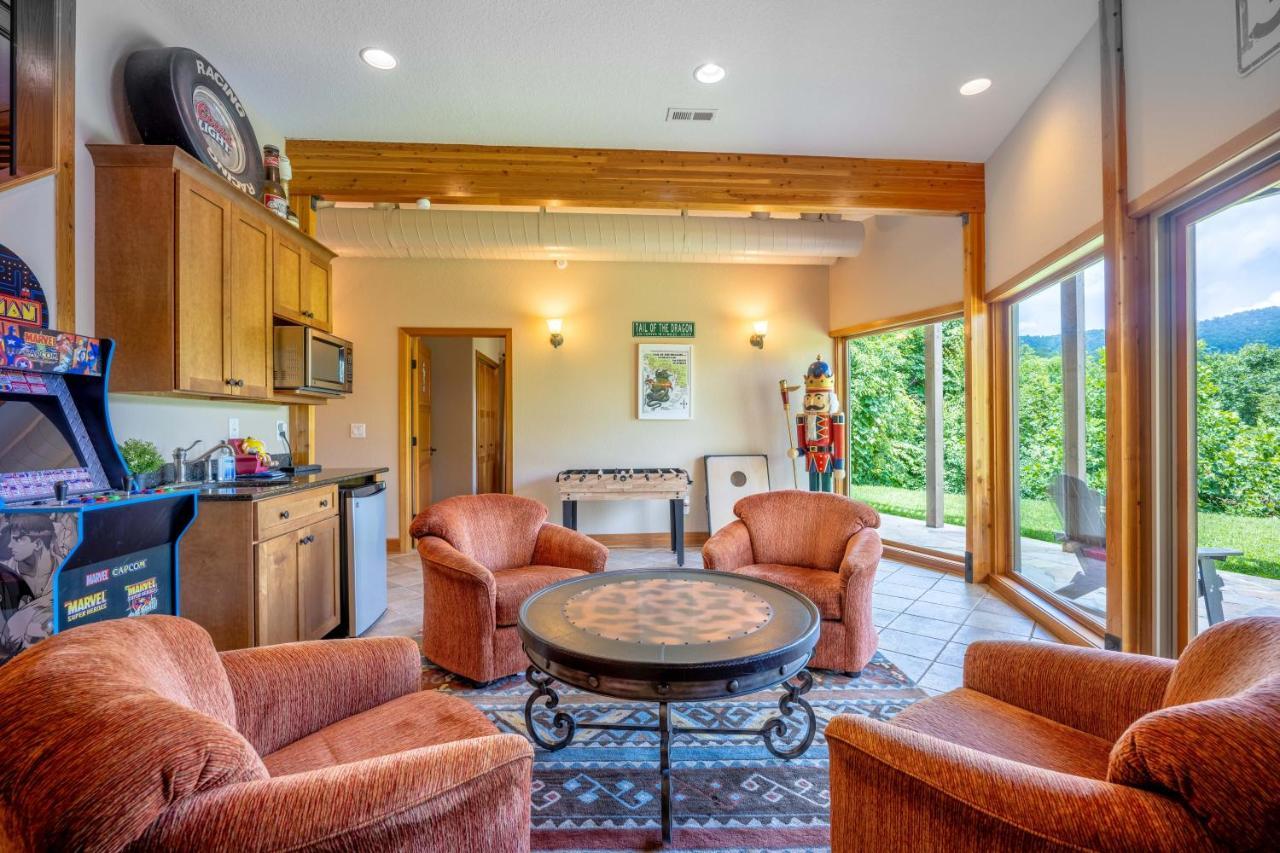 --Mountain Chalet Getaway With Breathtaking View Next To Tail Of Dragon-- Robbinsville Kültér fotó